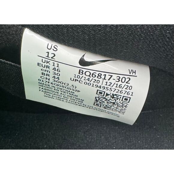 Nike SB Dunk Low Pro Green Black White BQ6817 302 - Picture 6 of 8